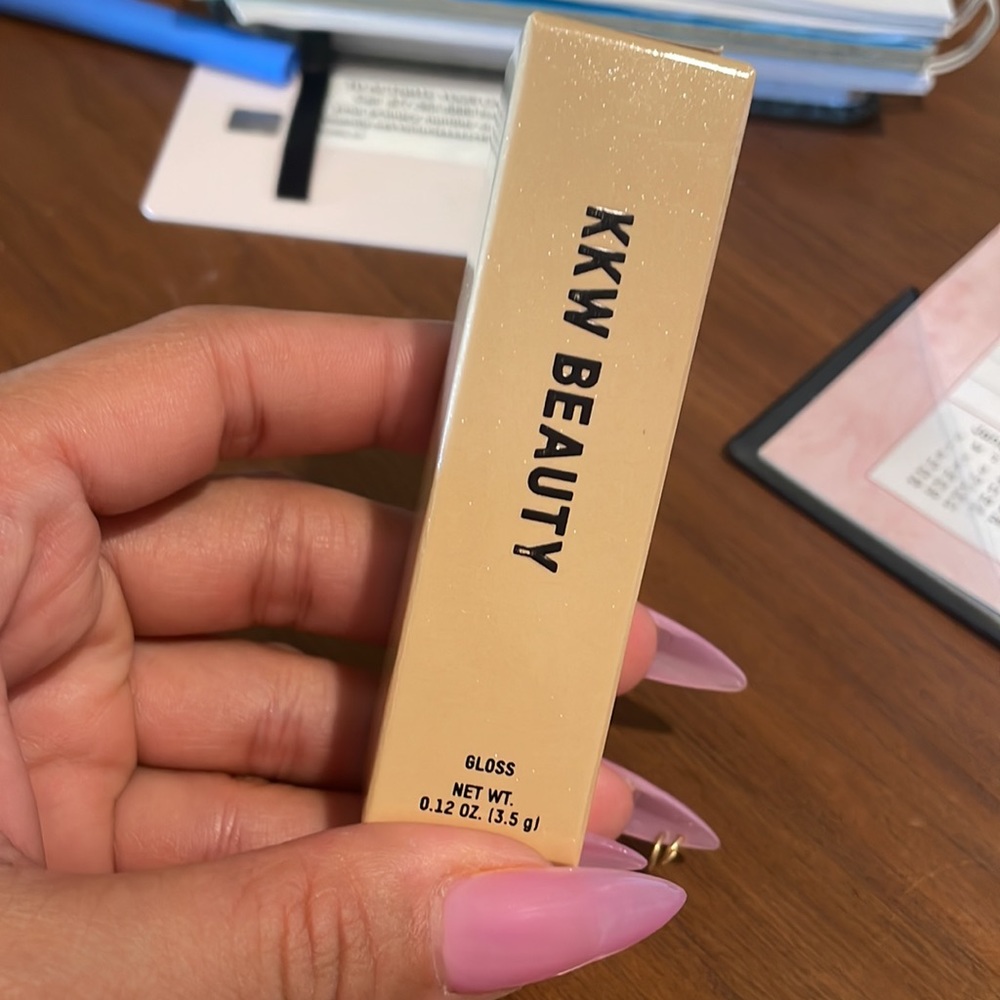 KKW BEAUTY GLOSS